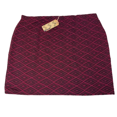 NEW Women's Red Geometric Stretchy Skirt XL Made in UK - Image 1 of 4
