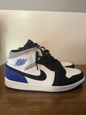 Tênis esportivo Nike Air Jordan 1 Mid SE azul royal biqueira preta tamanho 13 - Imagem 1 de 4