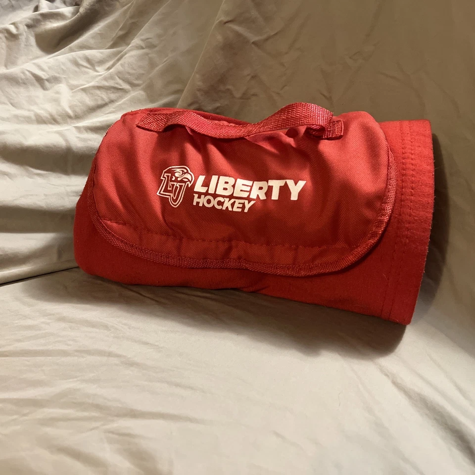 Liberty University rojo brillante LU HOCKEY 54”x45” manta polar llamas Foto 1 de 4