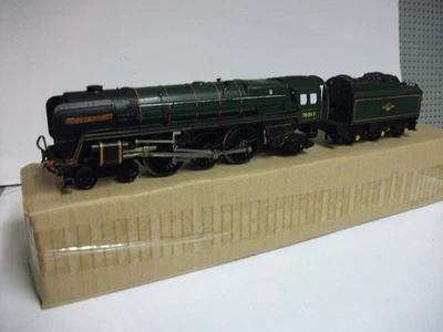 GC HORNBY OO GAUGE 4-6-2 OLIVER CROMWELL BR GREEN 70013 BRITTANIA CLASS RUNNER - Image 1 of 4