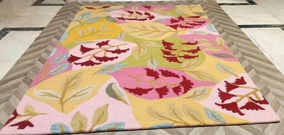 Hand-Tufted Wool Rug: Colorful Floral Leaf, Modern Boho Decor - Image 1 of 4