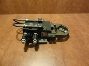 SOMMER pneumatic gripper - Picture 1 of 3