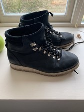 axel arigato hiking boots