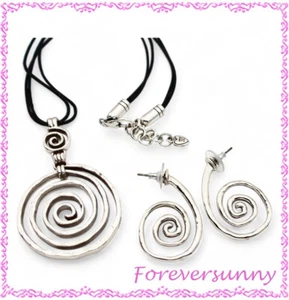 Brighton Spring Sprang Negro Cordón Collar Aro Pendientes Conjunto Bolsa - Imagen 1 de 3