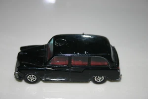 1/43 AUSTIN LONDON TAXI CAB STATION WAGON CORGI WHIZZWHEELS BLACK NO CASE OR BOX - Picture 1 of 3