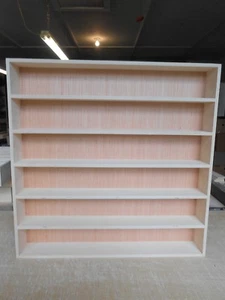 Handgefertigte Vitrine für M2 Maschinen Auto-Haulers. Fasst 12 Autotransporter.  - Bild 1 von 1