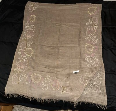 "Bufanda rectangular Yargici tostada tejida lana de angora bordada rosa amarilla 29 X 72""" Foto 1 de 4