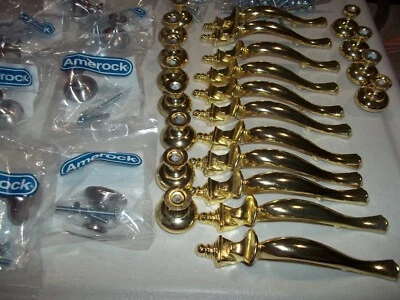 Tiradores de gabinete. Tono dorado. Lote grande. Vintage. Foto 1 de 4