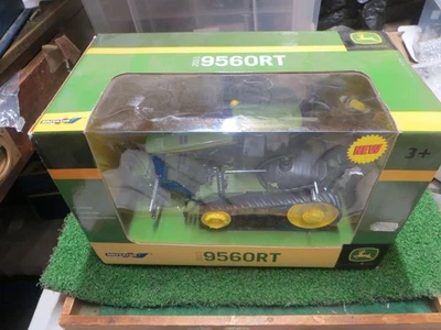 BRITAINS JOHN DEERE 2011 9560RT TRACKED TRACTOR 42897  1/32 MIB - Image 1 of 4