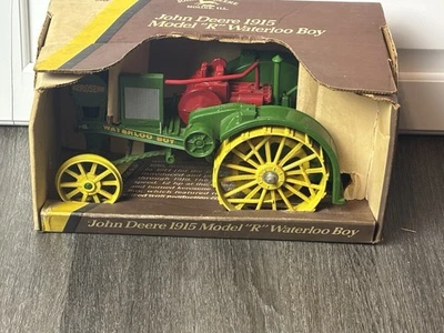 John Deere 1915 Model "R" Waterloo Boy Tractor 1/16 Scale Blueprint Replica Toys - Image 1 of 4