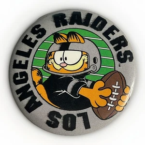 Garfield 1990 Button Up NFL Los Angeles, Raiders Football 1-3/4” Pin Back Button - Picture 1 of 3