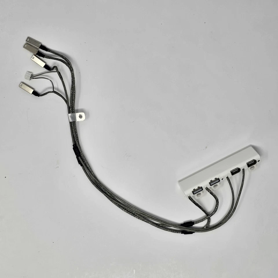 Apple 30" Cinema Display A1083 USB Firewire Ports - Replacement Part for Monitor - Image 1 of 4