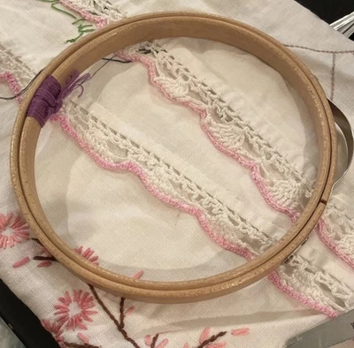 Vintage Princess Bow Spring Wooden Embroidery Hoop 5" Made In USA No Felt - Image 1 of 4