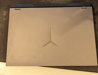 Lenovo Legion 5 Pro 16" 165Hz QHD IPS G-Sync R7-5800H 16GB RAM 1TB SSD RTX 3070 Foto 1 de 4