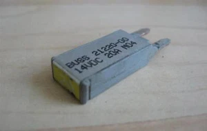 Bussmann 21220-00 CB212-20 Automotive Circuit Breaker Fuse 20A 20Amps #M147CD - Picture 1 of 7