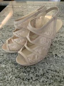 Nine West Nude Lace Bootie Platform Fabulous Pump Heel Sexy Size 9M Suede - Picture 1 of 8