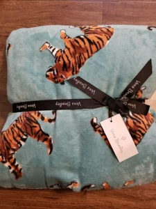 VERA BRADLEY Throw Blanket BALI TIGERS 80 X 50 Super Soft NWT - Picture 1 of 1