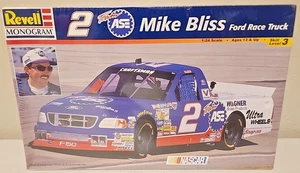 Revell Mike Bliss #2 Ford Craftsman Race Truck Bausatz # 85-2547 Factory Sealed 1:24 - Bild 1 von 6