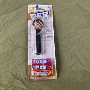 Harry Potter Pez Dispenser COLLECTABLE w/ mystery flavor candy - Picture 1 of 3