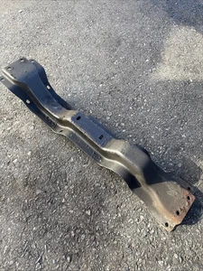 FRAME CROSSMEMBER TRANSMISSION CHEVY GMC 4X4 TRUCK 73-87 K10 K20 K5 15548905 - Picture 1 of 10