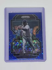 2022 Panini Prizm Jose Ramirez #182 Cerchi Ciambella Blu 140/199 Guardiani - Foto 1 di 2