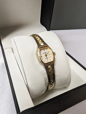 Reloj para mujer ELGIN EG081N esfera brillante acentuada con diamantes dos tonos - FUNCIONA Foto 1 de 4