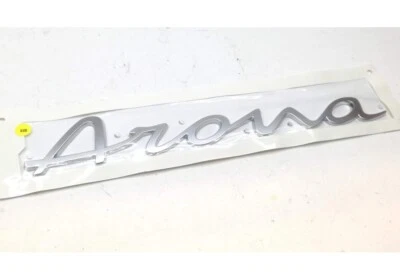 Logo emblema lettere etichetta portellone posteriore originale SEAT Arona 202... - Immagine 1 di 2