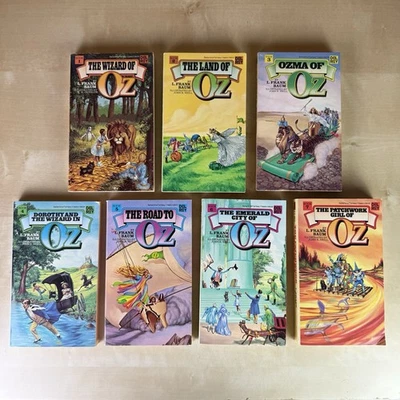 Lot of 7 Wizard of Oz Books, L. Frank Baum 1979 Del Rey paperbacks 1-7 1st print Foto 1 de 4