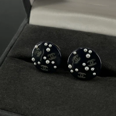 Pendientes CHANEL Marca Coco Perla Negro 03P Auténticos Perforados Joyería Clásicos Foto 1 de 4