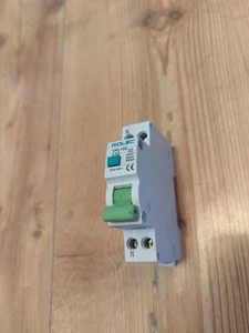 ROLEC VKL102 C32 RCBO ROLEC 32 AMP RCBO 2 POLE ,COMPACT SINGLE MOD , SENT FAST - Picture 1 of 6