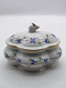 Vintage Herend Porcelain Hand Painted Rabbit/Floral Trinket Box Gold Accents - Picture 1 of 13