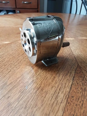 Sacapuntas vintage Old School Boston montable cromo y metal varios tamaños Foto 1 de 4