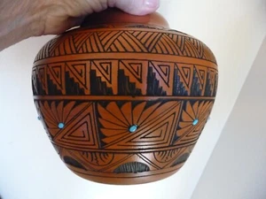 NAVAJO ETCHED TERRECOTTA POTTERY BOWL WITH TURQUOISE - Picture 1 of 7