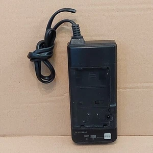 Sanyo VAR-S15B Video Camera Battery Charger - Picture 1 of 5