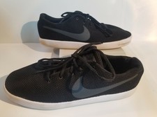nike essentialist canvas