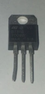 BTB16 700BW TO-220 16A 700V - Foto 1 di 1