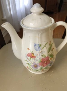 Flower Garden Teapot 10” Vintage Floral - Picture 1 of 3