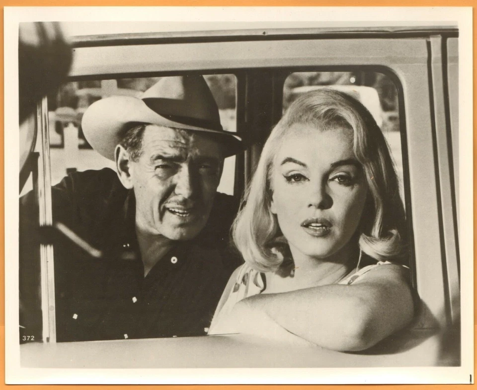 8”x10” b&w still, MARILYN MONROE #8, Clark Gable, The Misfits - Image 1 of 1