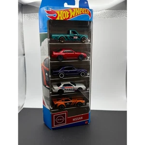 Hot Wheels Nissan 5 Pack 1:64 pressofuso Fairlady Silvia Skyline Datsun 620 HNB71 - Foto 1 di 4