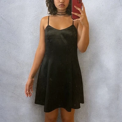 Vestido sin mangas de fiesta vintage años 90 Maurices negro satinado talla 13  Foto 1 de 4