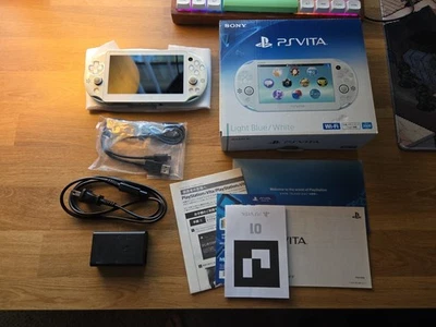 PS Vita PCH-2000 ZA14 Light Blue / White Sony Playstation CIB - Image 1 of 4