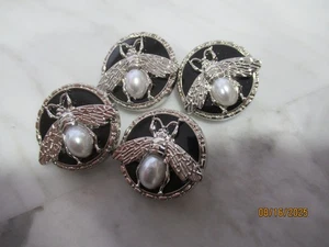 GUCCI 4 BUTTONS SILVER METAL ,  BLACK , FAUX PEARL, 20mm  LOT 4 SO PRETTY - Picture 1 of 6