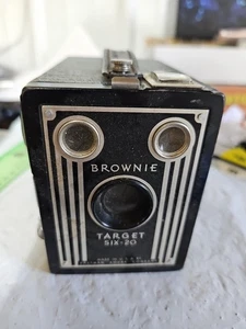 Kodak Brownie Target Six-20 Box Camera Vintage Art Deco 620 Film UnTested Bin AT - Picture 1 of 4
