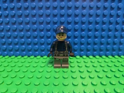 Lego ACU Guard Minifigure jw066 Trooper Jurassic World 75940 76942 CMF Lot Rare - Image 1 of 4