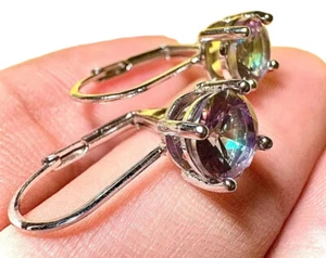 Pendientes colgantes de topacio místico de 6 mm para mujer chapados en plata - Imagen 1 de 11