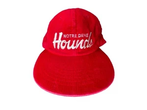 Vintage Notre Dame Hounds Mütze Hockey Team Logo rot Cap bestickt Kanada - Bild 1 von 5