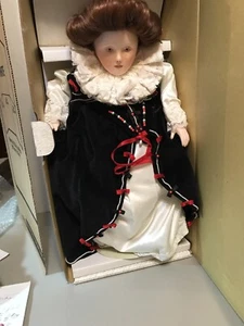 Figura de 17" muñeca de porcelana Franklin Mint Heirloom "Queen Isabel I" con caja  - Imagen 1 de 6