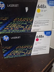 2 Cartucce toner nuove-originali HP CE263A (648A) magenta+CE262A(648A) GIALLO - Foto 1 di 1