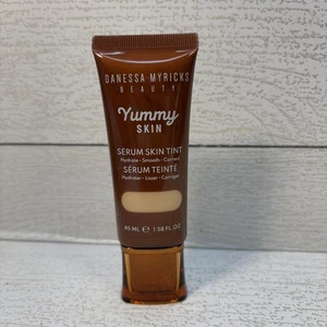 Danessa Myricks Beauty Yummy Skin Soothing Serum Skin Tint Foundation Shade 3 - Bild 1 von 3