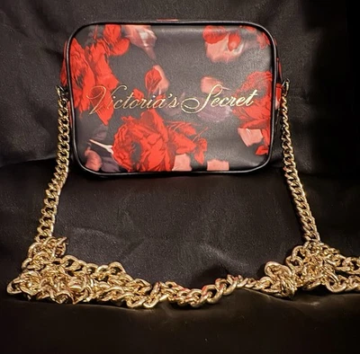  Cartera bandolera floral Victoria's Secret 2019  Foto 1 de 2